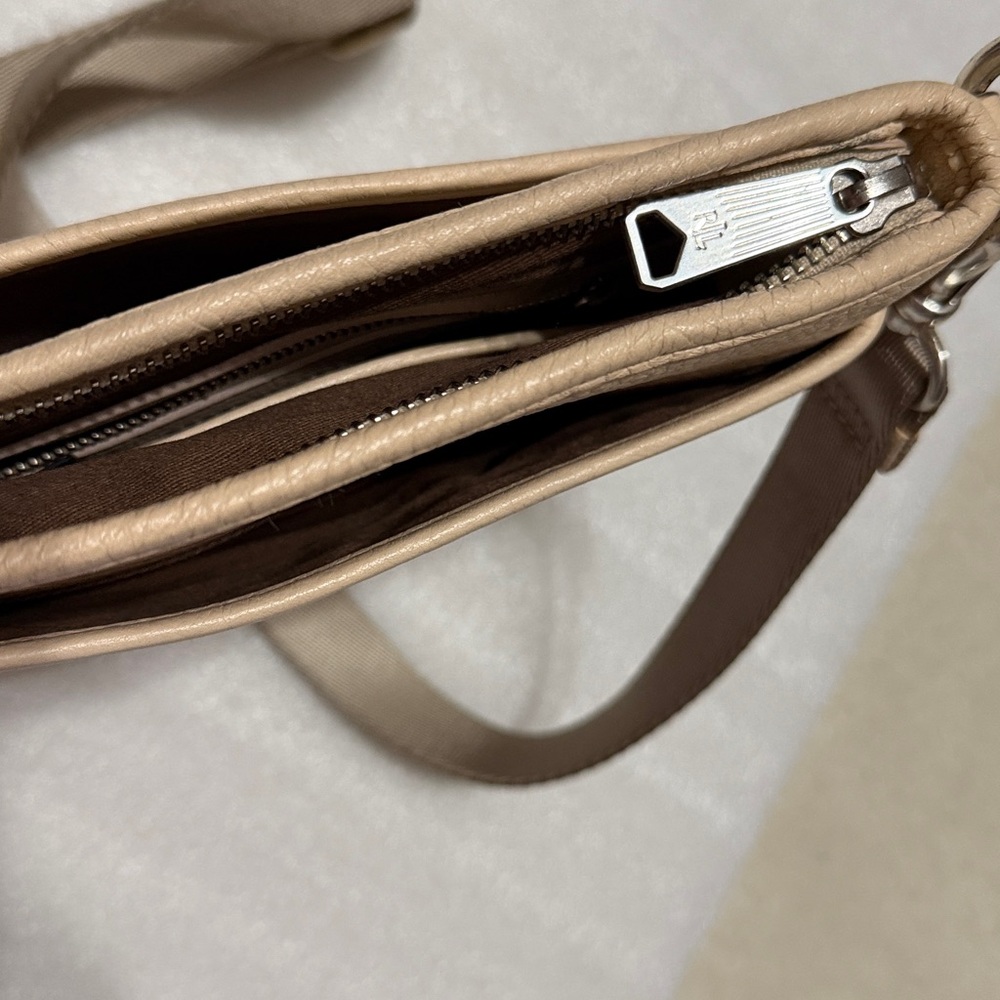 Lauren Ralph Lauren Cream Leather Crossbody Bag with Embossed Logo - Picture 7 of 8